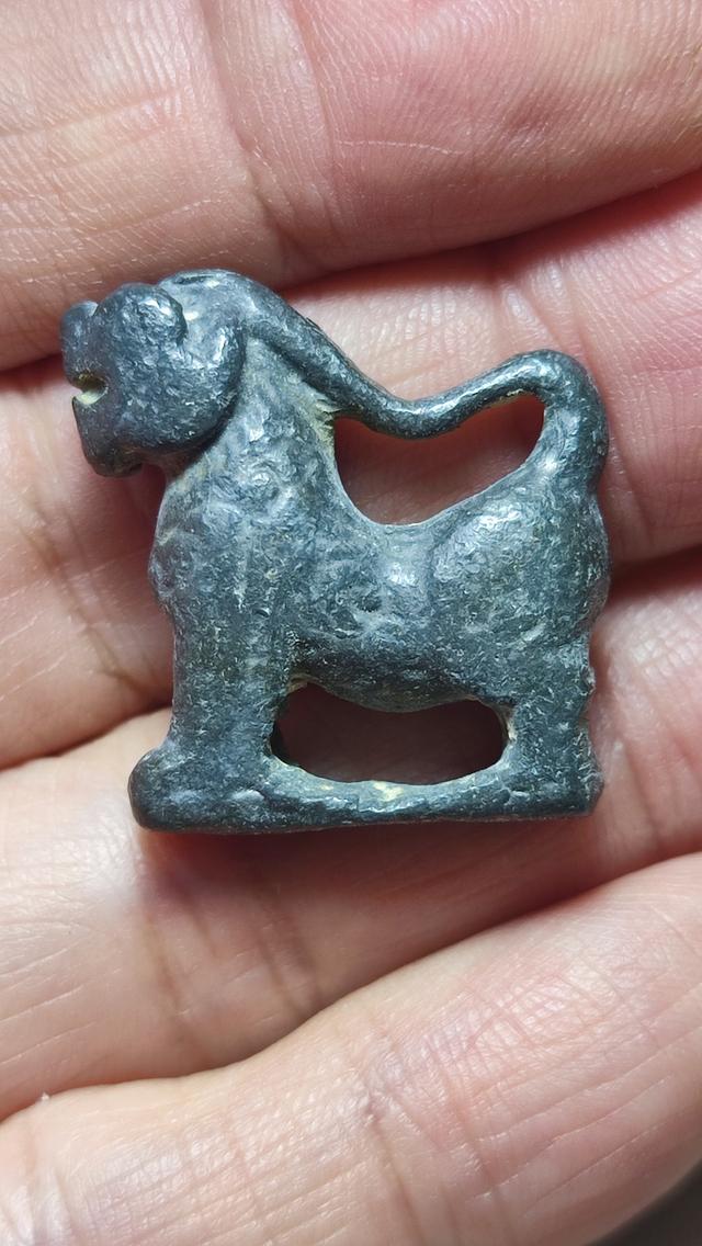 พระเครื่องเนื้อเก่า พระบ้าน 2