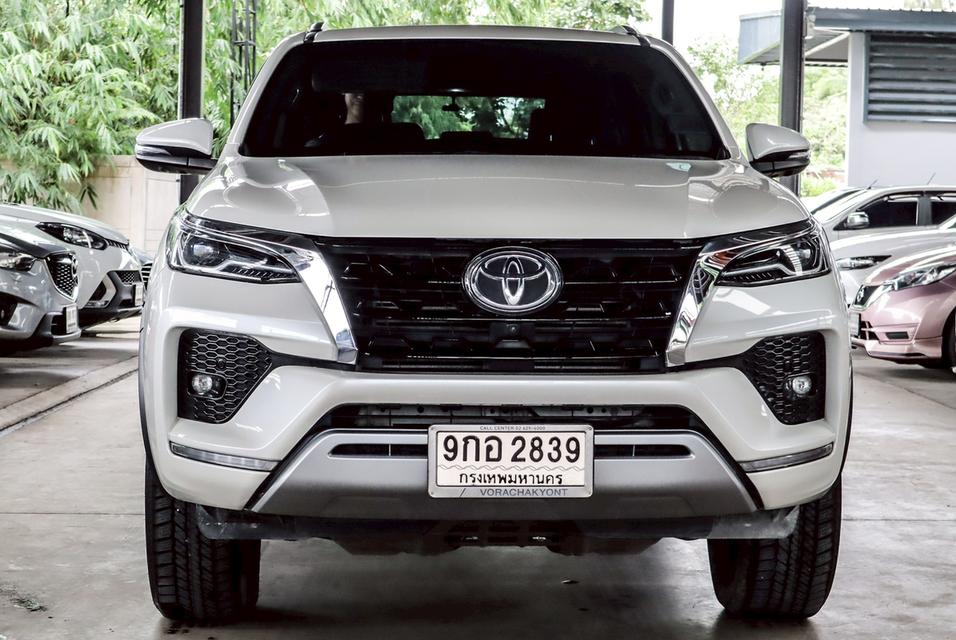 2021 TOYOTA FORTUNER 2.4V
