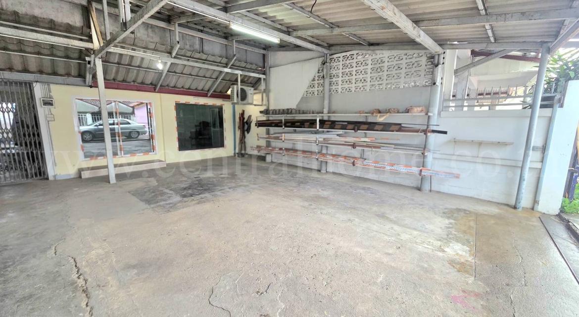 ทาวน์เฮ้าส์ ซอยปากเกร็ด - แจ้งวัฒนะ 35 ใกล้ MRT ศรีรัช 400 เมตร 4