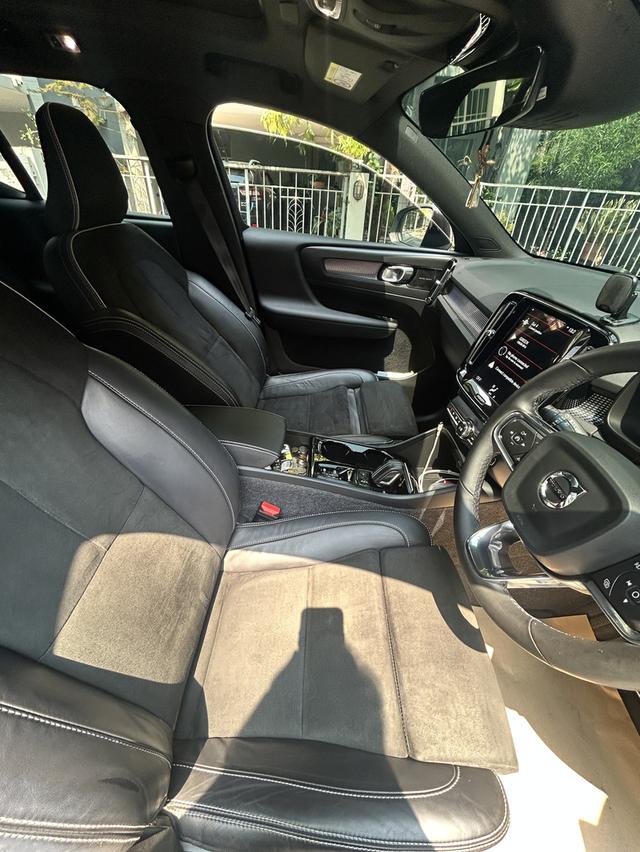 Volvo XC40 Recharge T5 PHAV ปี2022 เจ้าของขายเอง รูปที่ 7