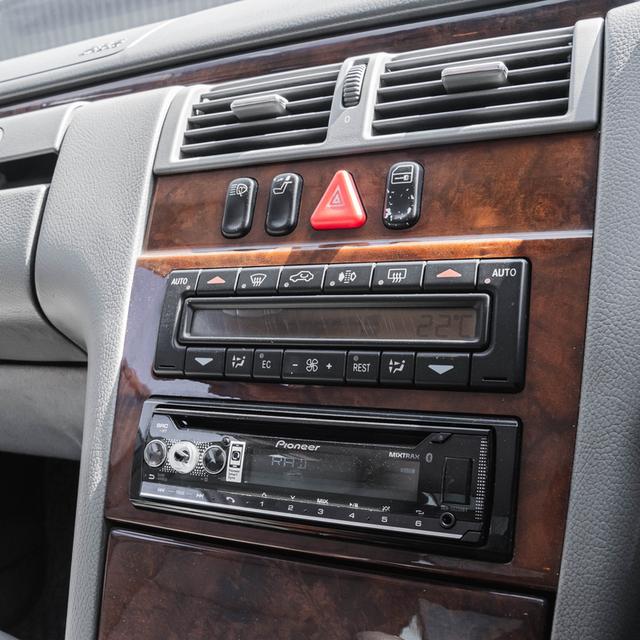 รหัสรถ 67GG2580 🚨 Mercedes-Benz E230 EL (W210) เกียร์ออโต้ ปี 1996 🚨 10