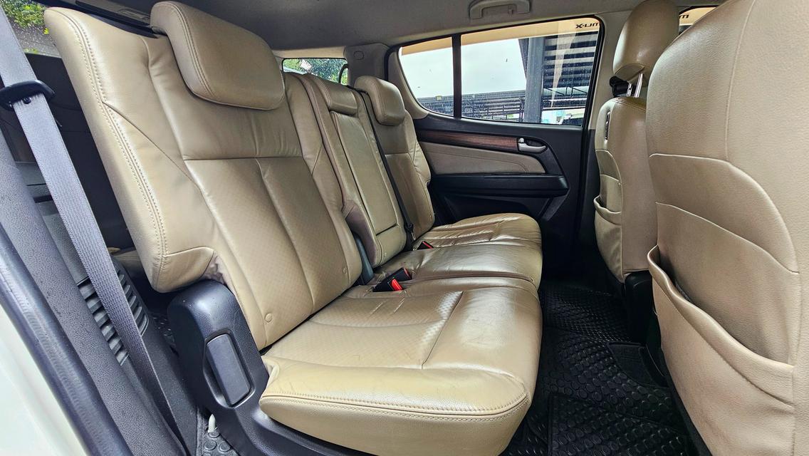 ขายรถ Isuzu MU-X 3.0 DVD ปี 2014 สีขาว เกียร์ออโต้ รูปที่ 8