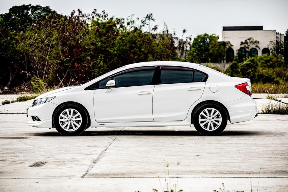 #Honda #Civic Fb 1.8S สีขาว ปี 2012 มือเดียวป้ายแดง 9