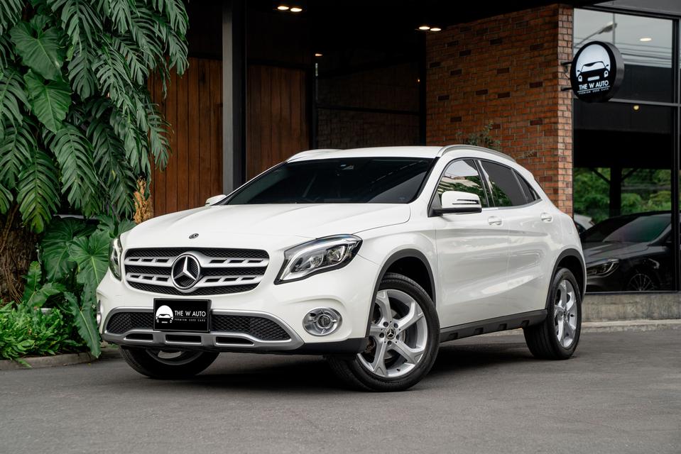 Mercedes-Benz GLA200 Urban Facelift ปี 2020 💵 16,xxx/เดือน เท่านั้น!! “𝐆𝐋𝐀𝟐𝟎𝟎” เข้าใหม่ สวยฉ่ำงานดีที่สุด!✨