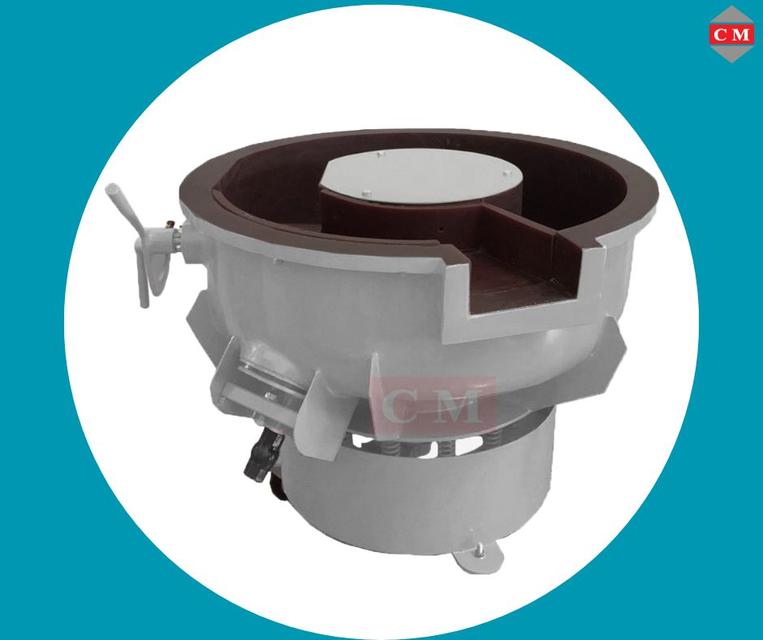   เครื่องขัดผิวโลหะแบบเขย่า (มีสะพานแยกชิ้นงาน) (Vibratory finishing machine with Separator) 