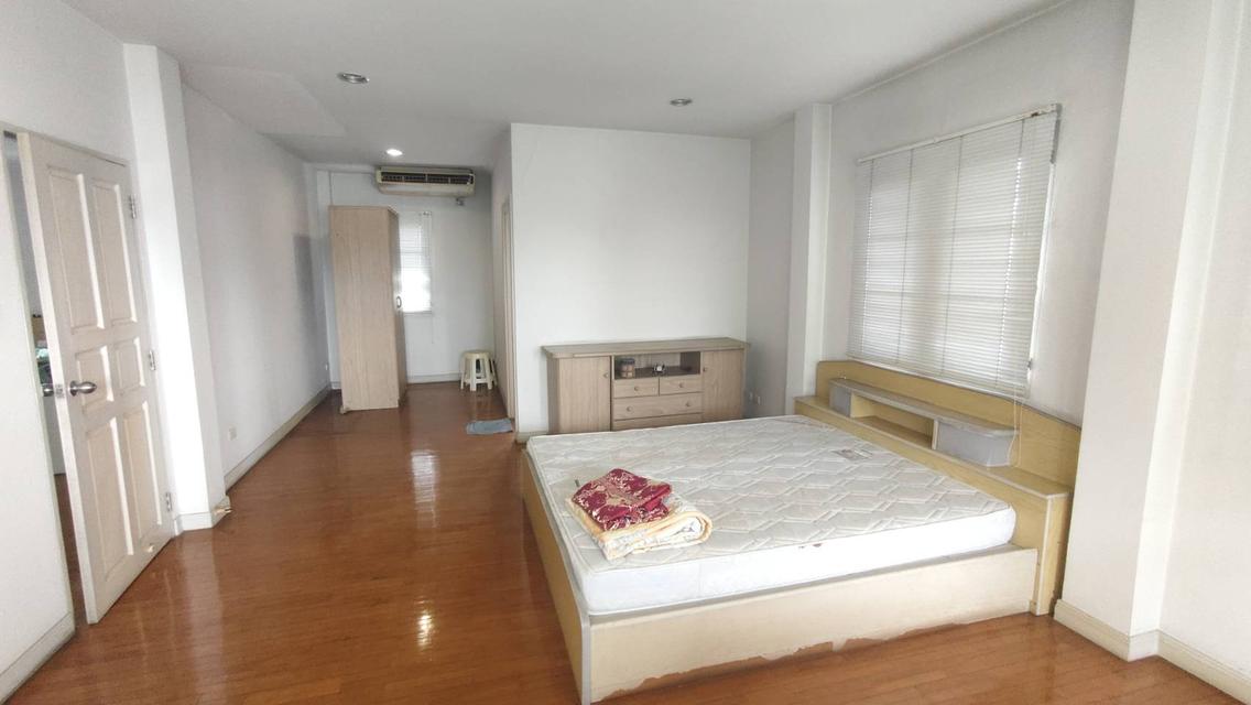 ขายบ้านเดี่ยว 3 ชั้น หลังใหญ่ หมู่บ้านร่มรื่นราชพฤกษ์ 11