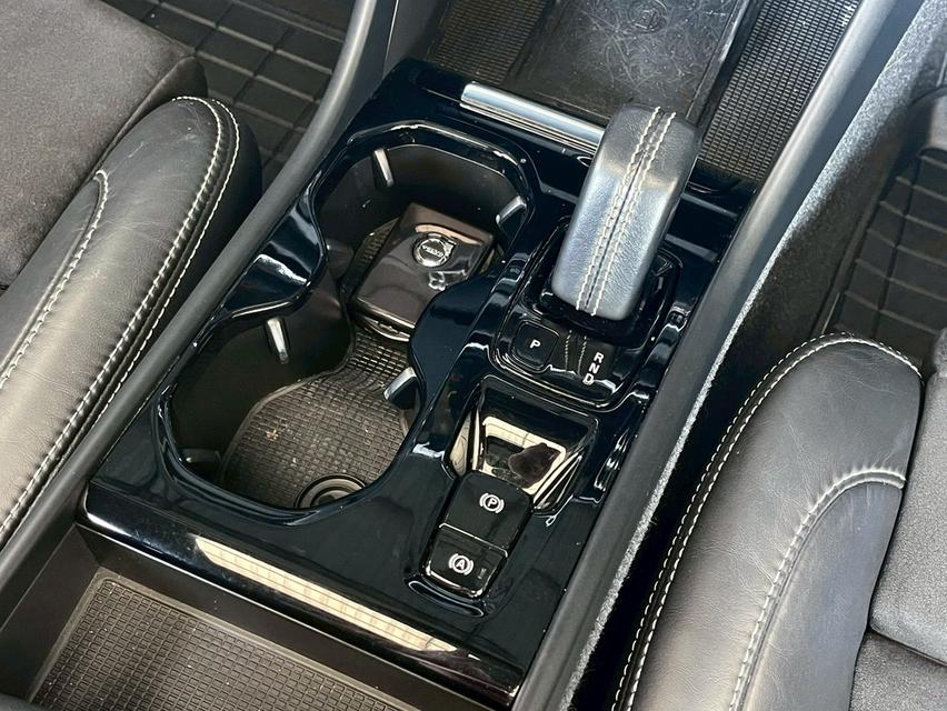 Volvo CX40 1.5Phev R-design ปี23 รูปที่ 10