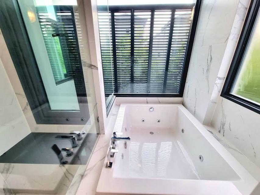 Luxury  House For Sale 11,000,000 TH 10