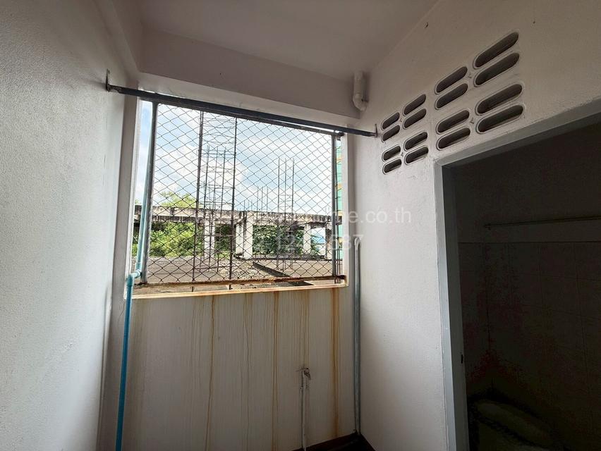 อพาร์ทเม้นท์ 4 ชั้น ซอยรังสิต-นครนายก6 ถนนรังสิต-นครนายก ถนนพหลโยธิน ตำบลประชาธิปัตย์ อำเภอธัญบุรี จังหวัดปทุมธานี    11