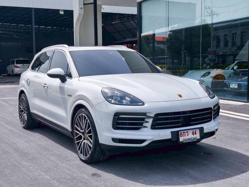 รหัสรถ KPV44 2023 Porsche Cayenne 3.0 E-Hybrid