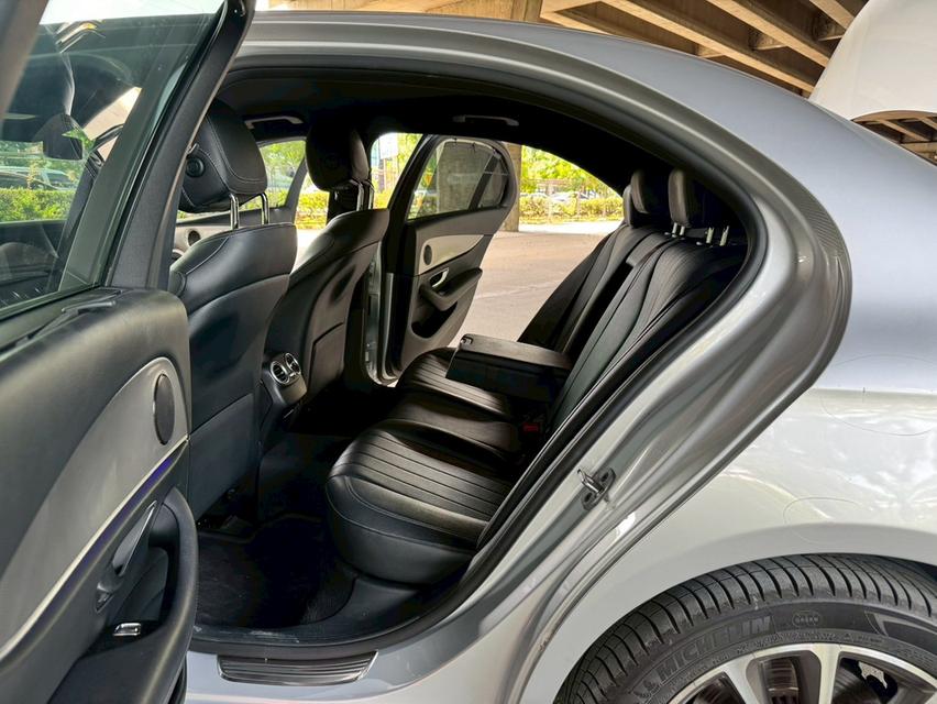 ขายรถ Benz E350e Avantgarde facelift W213 ปี 2019 สีเทา เกียร์ออโต้ 12