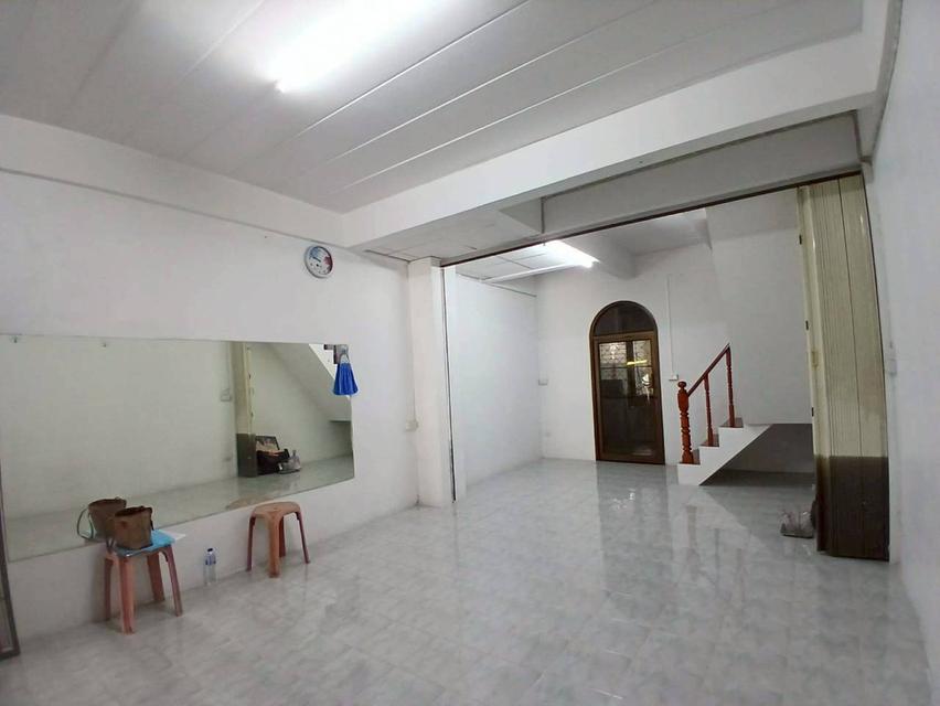 ขายบ้าน 2 ชั้น หมู่บ้านรุ่งเรืองเฮ้าส์1 คลอง4 ลาดสวาย ถนนพระองค์เจ้าสาย 5