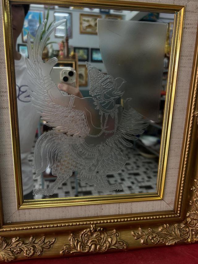 กระจกพญาครุฑ พร้อมกรอบไม้ (เหมาะกับการติดหน้าบ้าน หน้าร้าน) 3