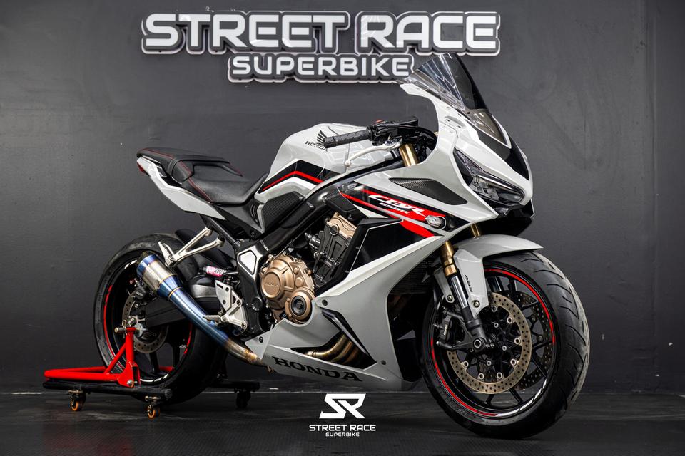 2021 Honda 🔥 cbr650r ปี 2021 สีเทา ออกรถเริ่มต้นเพียง 15,000 บาท 💥