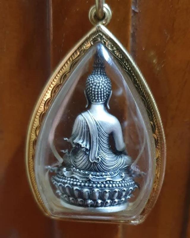 พระพุทธเลี่ยมทอง