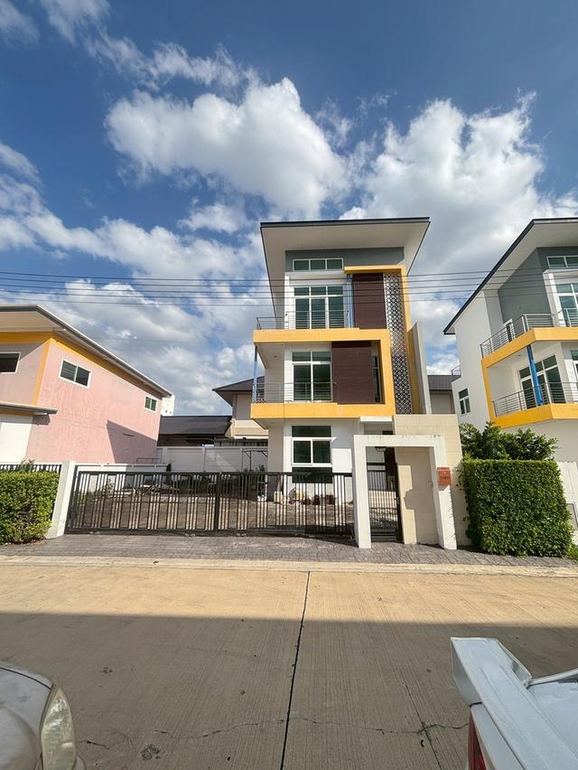 ขายโฮมออฟฟิศ 3 ชั้น บ้านหลังสวน พุทธมณฑลสาย 4