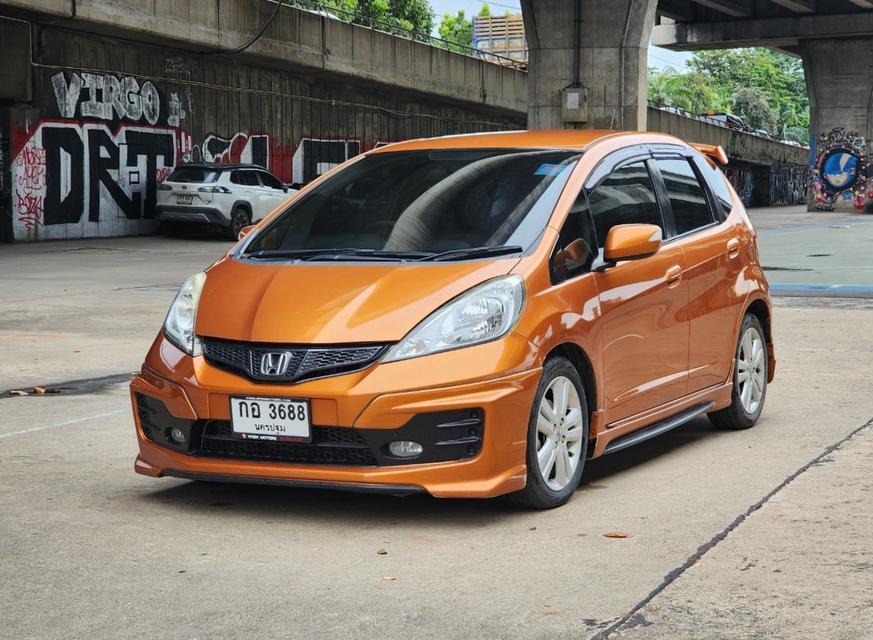 Honda Jazz GE 1.5 SV Auto I-VTEC ปี 2012 2