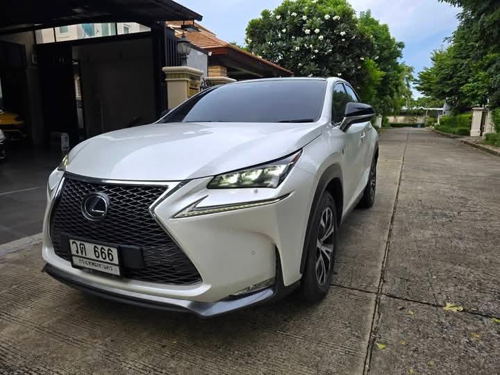 ขายด่วน Lexus NX 300h