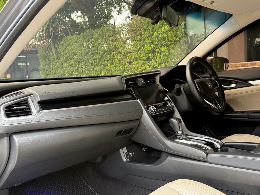 2020 HONDA CIVIC FC 1.8 EL MINORCHANGE รถมือเดียวออกป้ายแดง รถวิ่งน้อย เข้าศูนย์ทุกระยะครับ 11