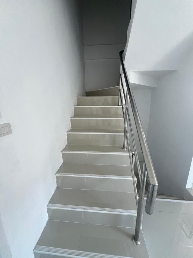 ทาวน์โฮม 3ชั้น หมู่บ้านเพชรทวี พุทธมณฑล สาย5 4