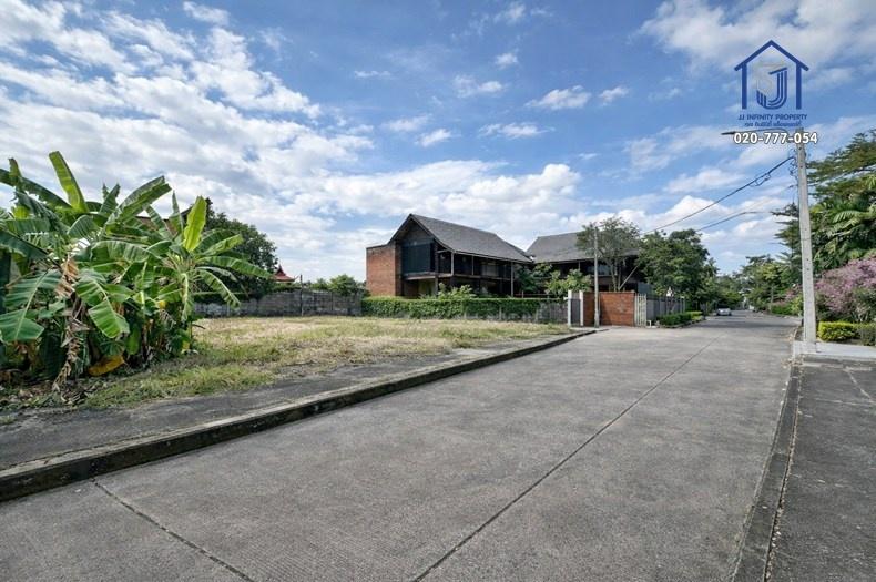 ขายที่ดินถมแล้ว หมู่บ้านปัญญา 165 ตารางวา แปลงมุม ซอยพัฒนาการ 30  ใกล้ Airport Link หัวหมาก–ทางด่วนศรีรัช 4