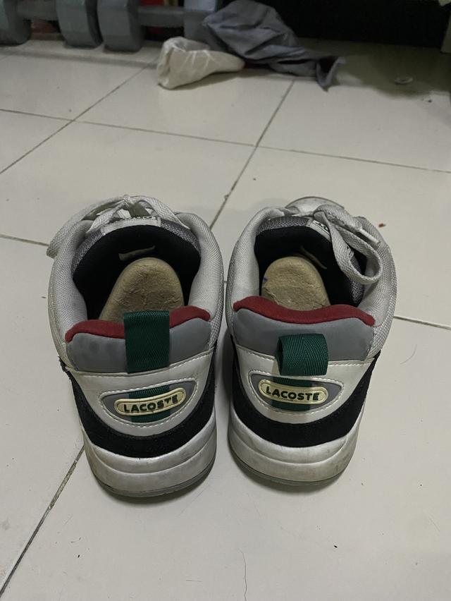 รองเท้ามือสองหลายแบน รูปที่ 5