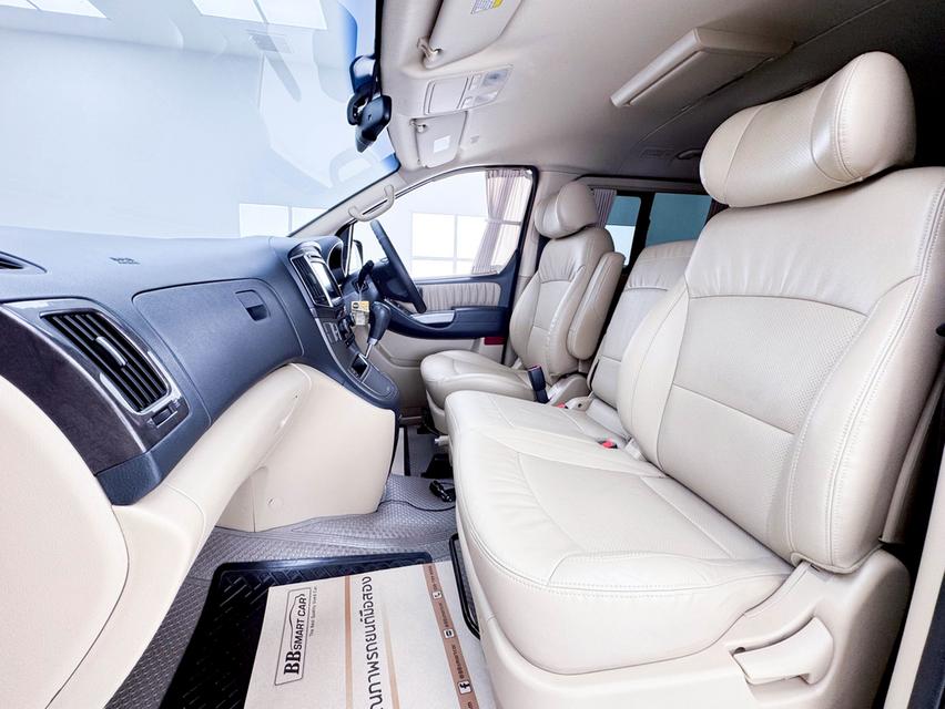 HYUNDAI H-1 2.5 DELUXE A2 2018  10