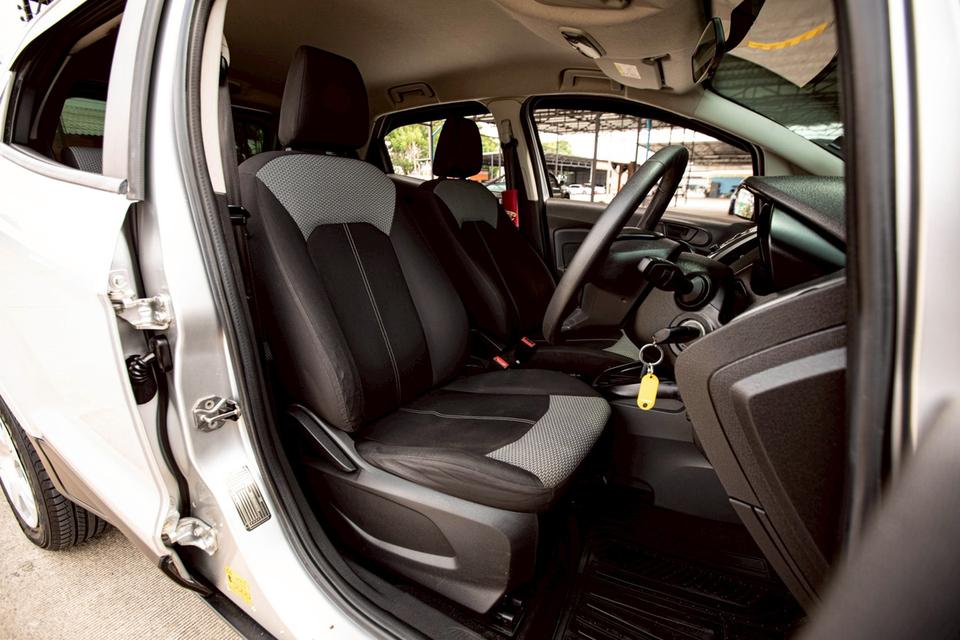 Ford EcoSport 1.5 Trend ปี 2015 สีบรอนเงิน รูปที่ 12