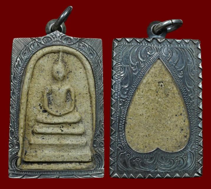 พระสมเด็จเลี่ยมกรอบเงิน