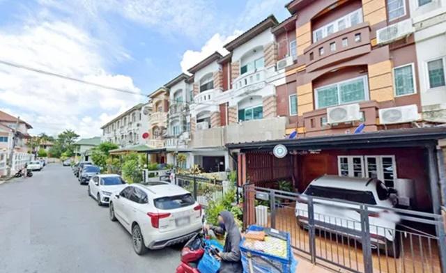 เดอะวอล์ค เกษตร-นวมินทร์ 1.1 กม. 4นอน 3น้ำ ซ.นวลจันทร์ 27-33 MRT วัชรพล 1.6กม.ให้เช่าทาวน์เฮ้าส์ 3 ชั้น 21 ตร.วา.252 ตร. 1