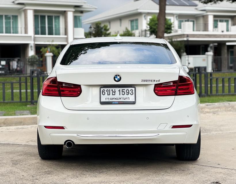 รหัสรถ AVA1593 🌡️ BMW 320d Luxury รุ่น Top ปี 2015 รหัส F30 ดีเซล 4