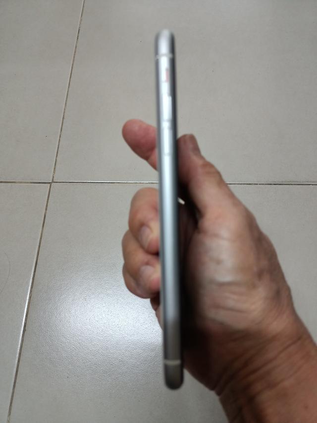 IPhone XR 128 GB สีขาว
