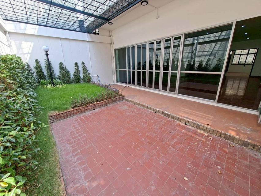 ให้เช่าทาวน์เฮ้าส์ 7 ชั้น ย่านสยาม บรรทัดทอง พร้อมอยู่ (N.1989) 9