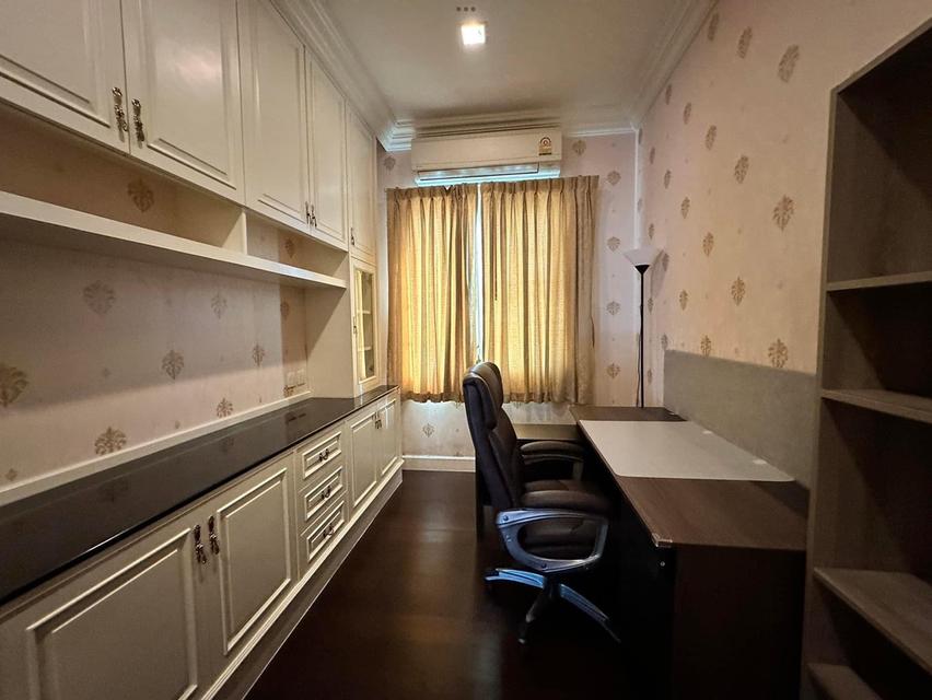 Vายบ้านหรู หมู่บ้านนาราสิริ บางนา กม 10 13