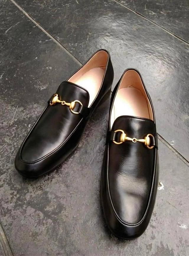 รองเท้าหนังแท้ของผู้ชาย งานทำมือ 3
