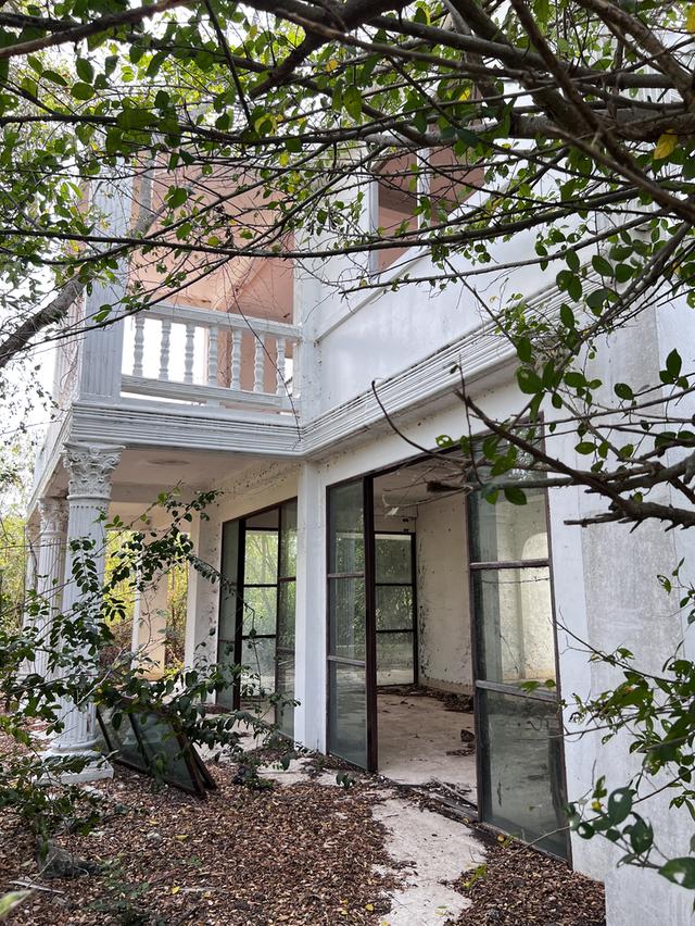 ขายบ้านเก่าพังตามสภาพ 1