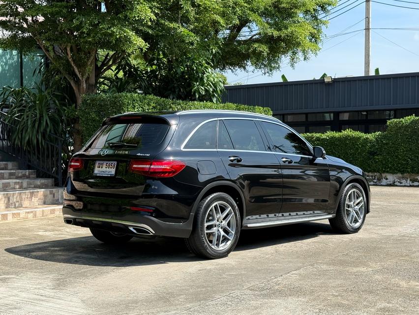2019 BENZ GLC 250D AMG รถมือเดียวออกป้ายแดง รถวิ่งน้อย ประวัติศูนย์ครบ ไม่เคยมีอุบัติเหตุครับ 3