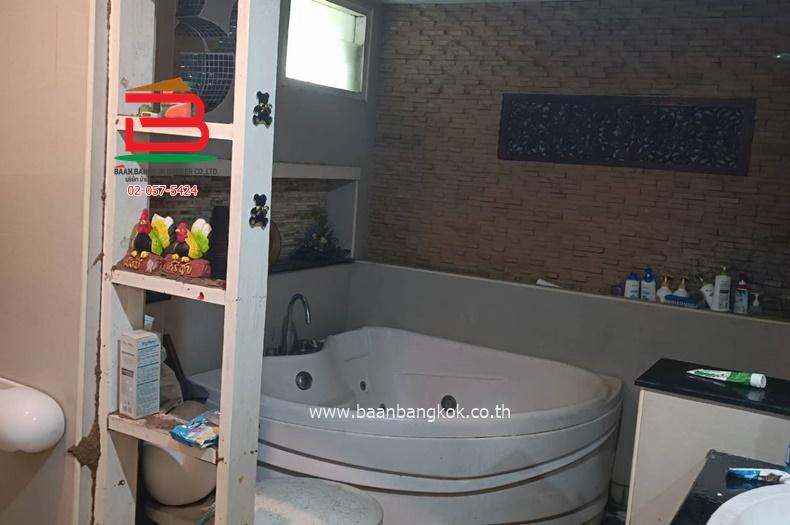 ที่ดินพร้อมบ้าน ซอยเพชรหึงษ์ 28 (ใกล้ตลาดบางน้ำผึ้ง) เนื้อที่ 387 ตรว. ตำบลบางกอบัว อำเภอพระประแดง จังหวัดสมุทราปราการ 8