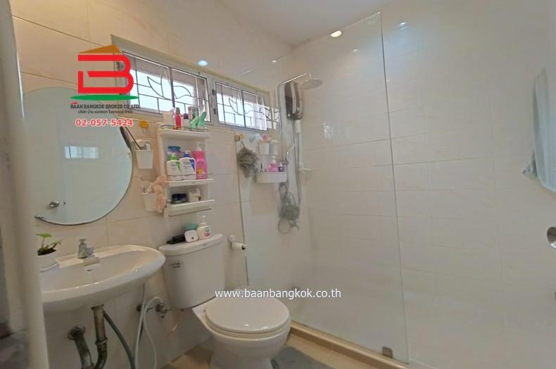 บ้านเดี่ยว สัมมากร 1 (ซอยรามคำแหง 110) เนื้อที่ 46 ตรว. ใกล้เดอะพาซิโอ ทาวน์ รามคําแหง ถนนรามคำแหง แขวงสะพานสูง เขตบางกะปิ กรุงเทพมหานคร 13