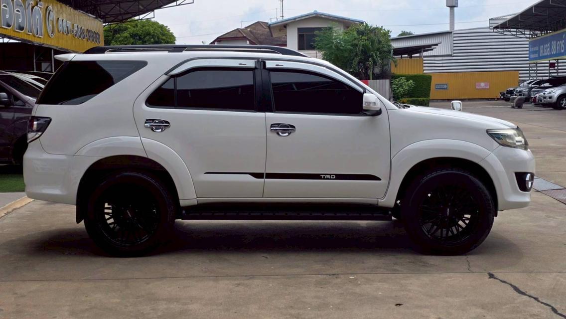  TOYOTA FORTUNER, 2.7 V ปี 2014 โฉม ปี11-15  6