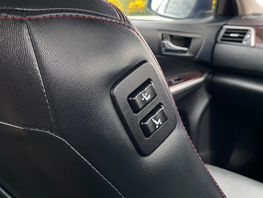 ขาย Toyota Camry 2.0G ปี15 18