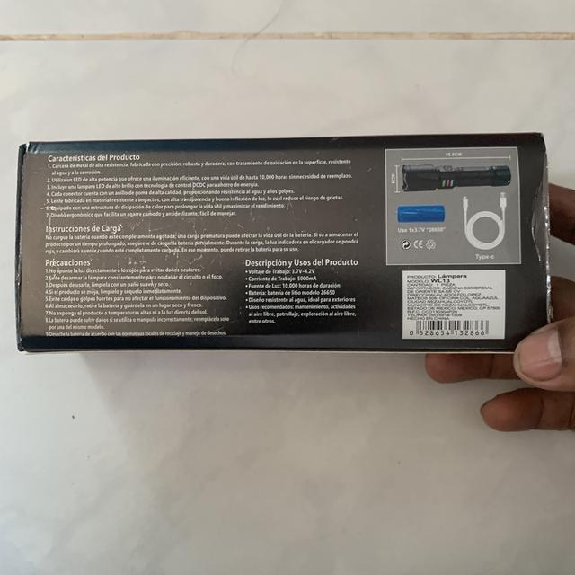 ไฟฉาย สำหรับเดินป่า หรือใช้ฉุนเฉิน 3