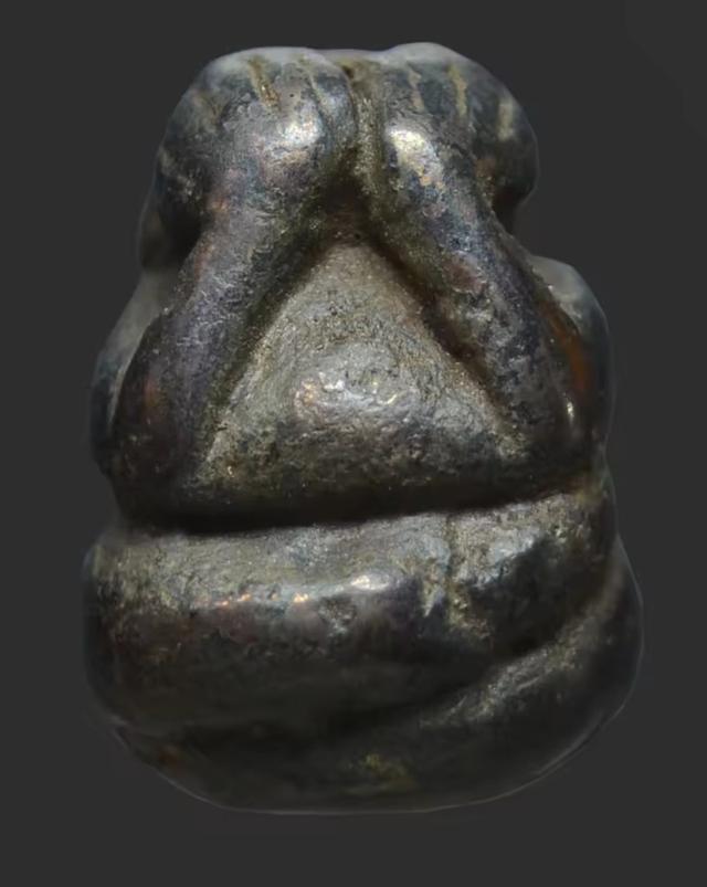 พระเครื่อง พระปิด ลพ.แก้ว เนื้อโลหะชนวน