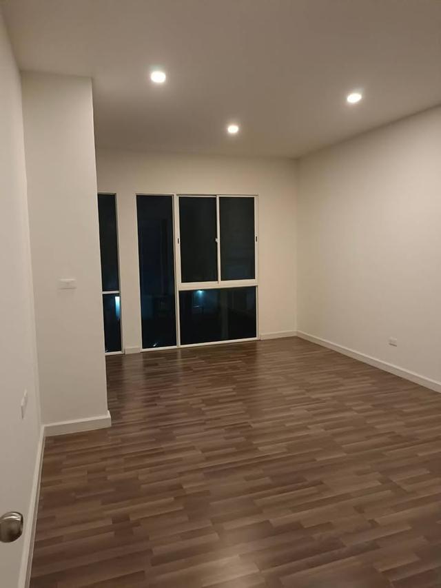 ทาวน์โฮม3ชั้น เบล็สทาวน์ รามอินทรา 127 เช่า 7