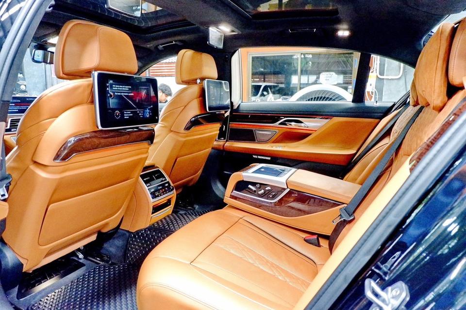 BMW 740Li m-performance (G12) Look M760Li ปี 2016  11
