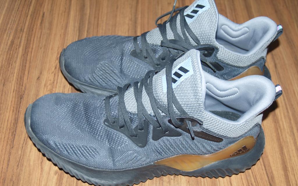 ์รองเท้า Adidas Sneaker size US10