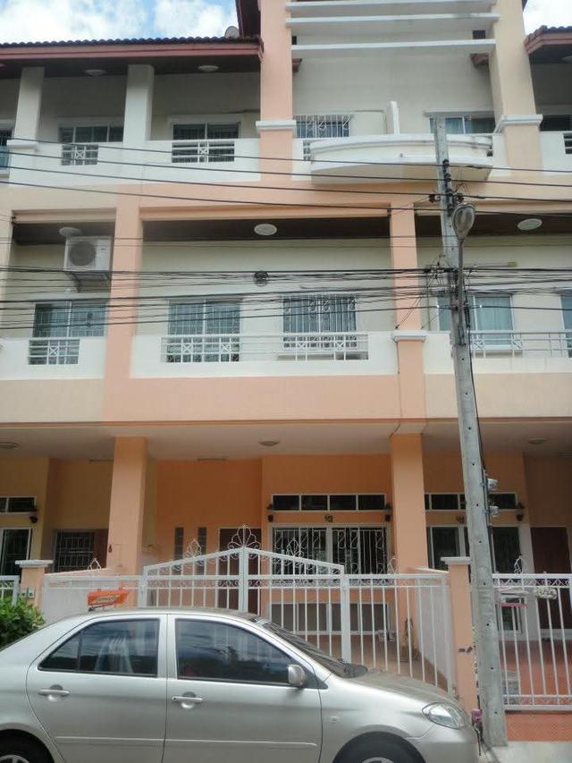 บ้านทาวน์เฮ้าส์ มือสอง สภาพดี 1