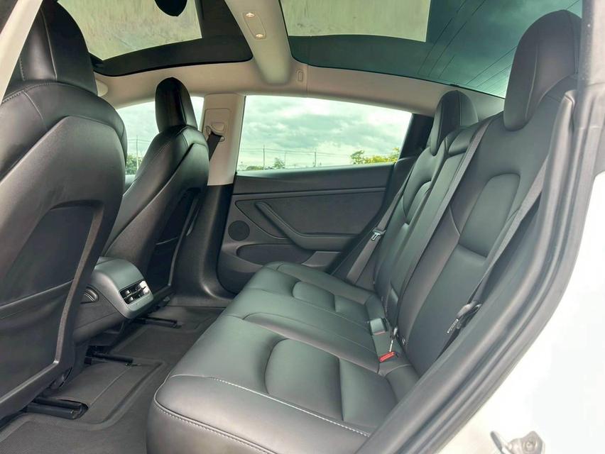Tesla Model 3 Long Range 2023 13