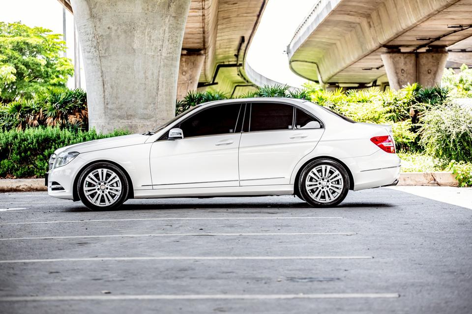 BENZ C-CLASS C220 CDI ELEGANCE ดีเซล ปี 2014 โฉม W204 สีขาว  10