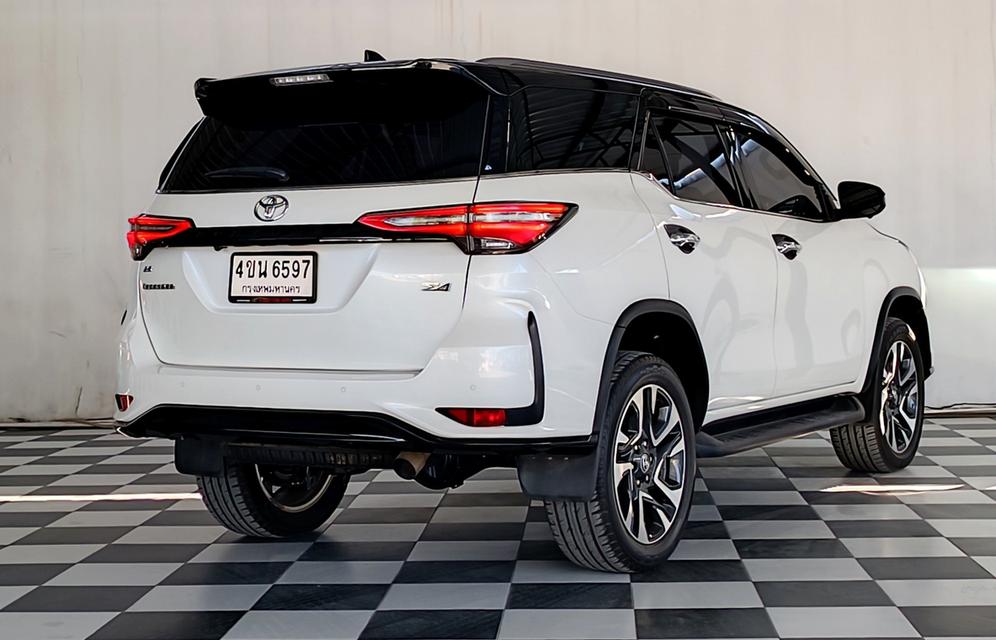 รถยนต์มือสองพร้อมใช้งาน